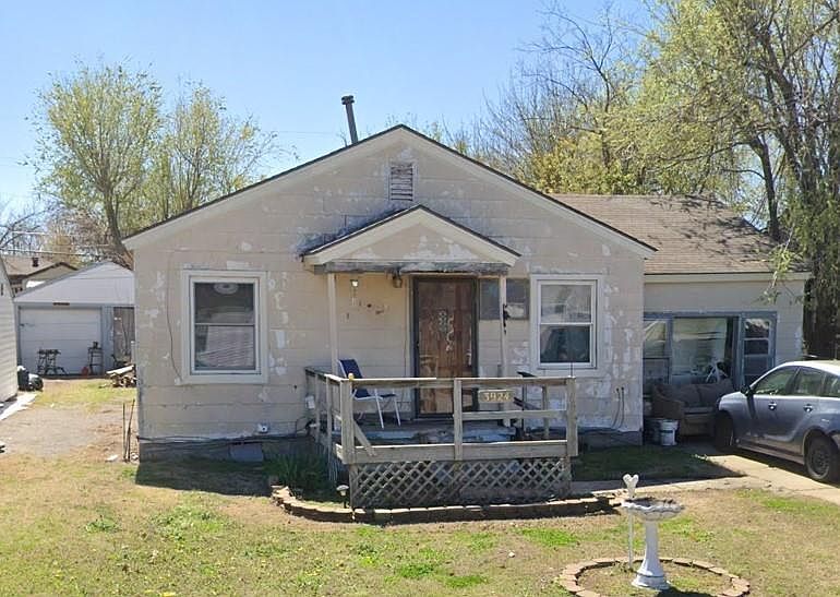 1st image of 3924 Thomas Ave