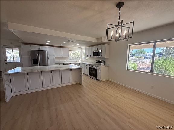 4th image of 1679 Alta Vista Lane