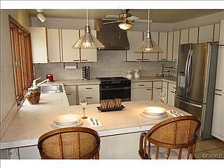 4th image of 2310 W San Lorenzo Ave