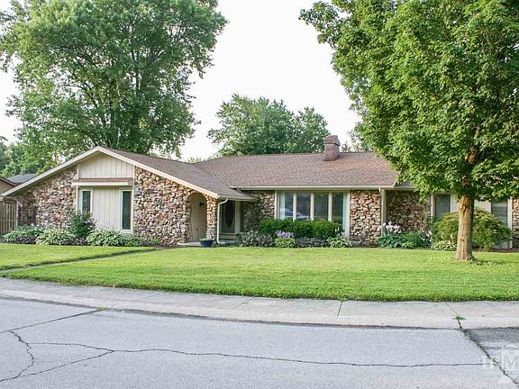 2nd image of 3525 W Johnson Cir