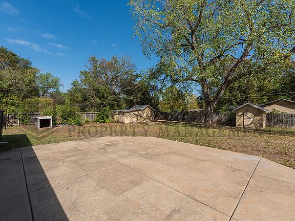 5th image of 2874 N Meridian Ave