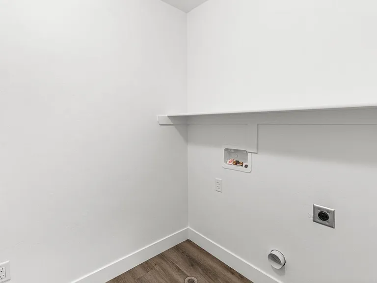 2040 W 775 N — Photo 13