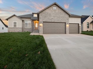 3216 N Marlin Dr, Ozark, MO 65721