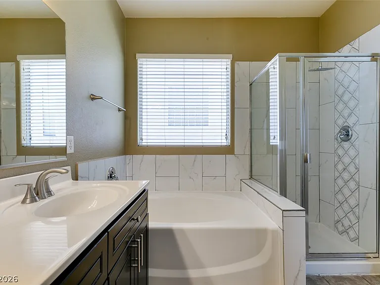 5928 Attavilla Dr — Photo 38