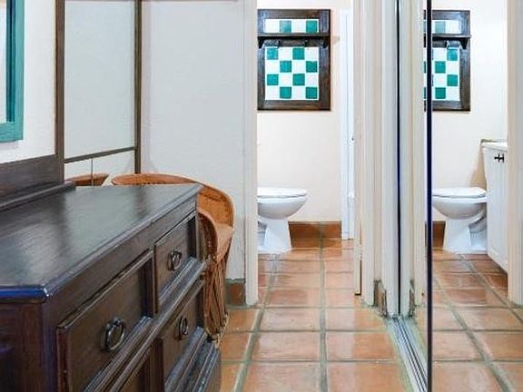 5th image of 2375 W Lincoln Ave #9458211