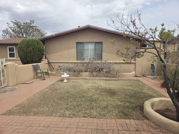 632 57th St NW, Albuquerque, NM 87105