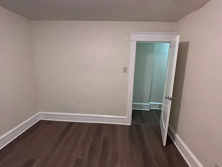 365 N Maple Ave — Photo 11