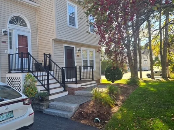 14 Sundown Dr Unit D, Derry, NH 03038