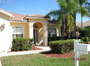 11137 Lakeland Cir, Fort Myers, FL 33913