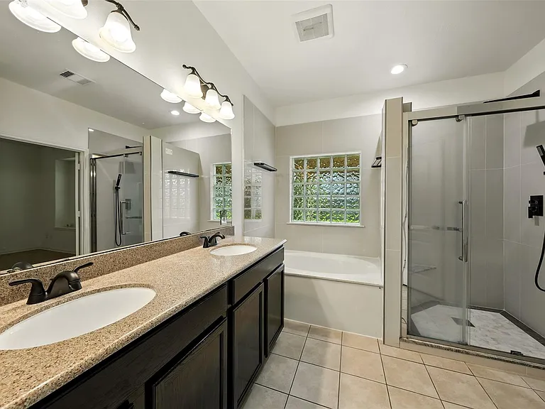 9219 Gilbert Hollow Dr — Photo 27