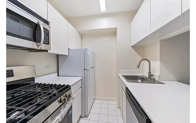 Rented by Douglas Elliman | media 2