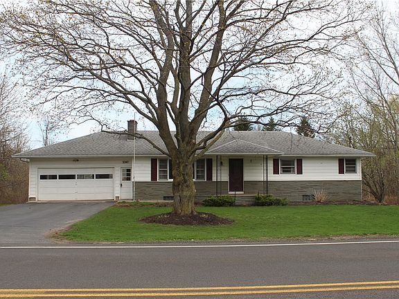 2nd image of 2247 Ridge Rd