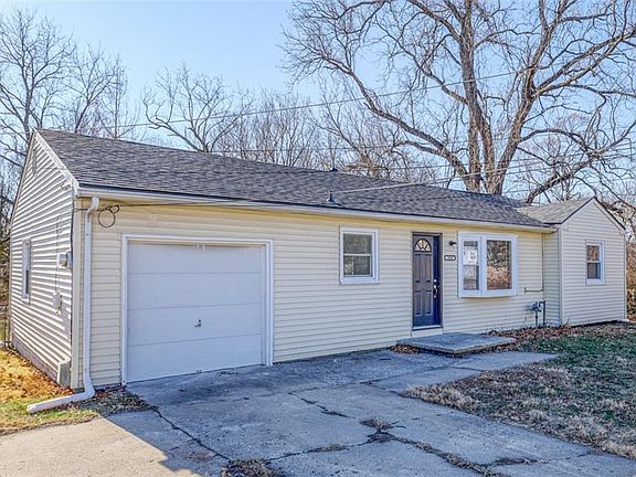 4th image of 7819 E 58th St