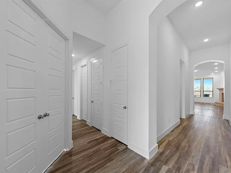 2025 Saint Andrews Dr — Photo 5