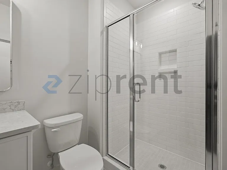 425 S Walker St — Photo 46