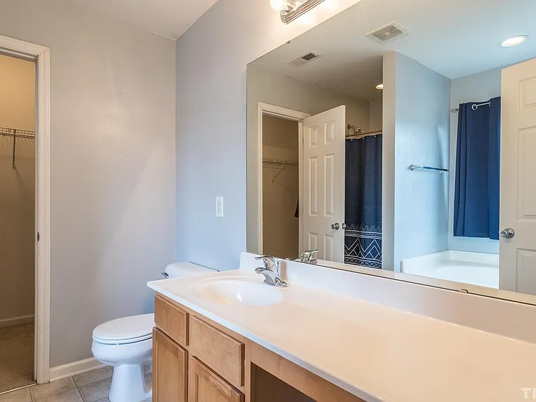 En Suite Bathroom