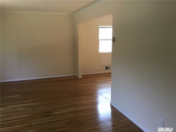 5th image of 222-08 41 Ave