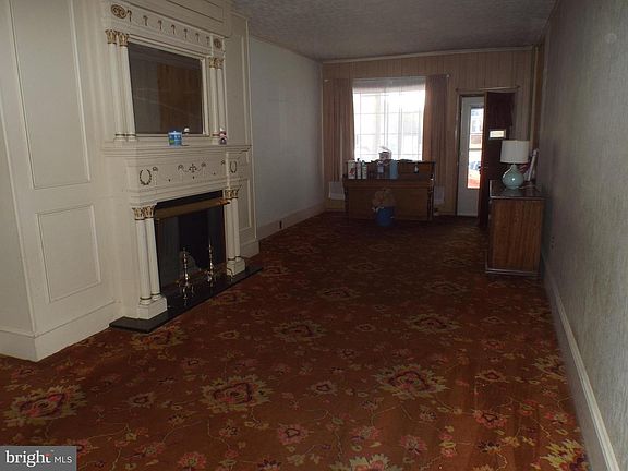 4th image of 530 E Center St