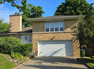 11 Northolt Ct, Toronto, ON M9A3B1