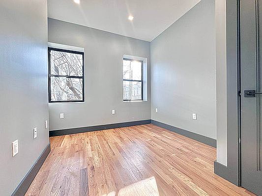 5th image of 1360 Herkimer St #2