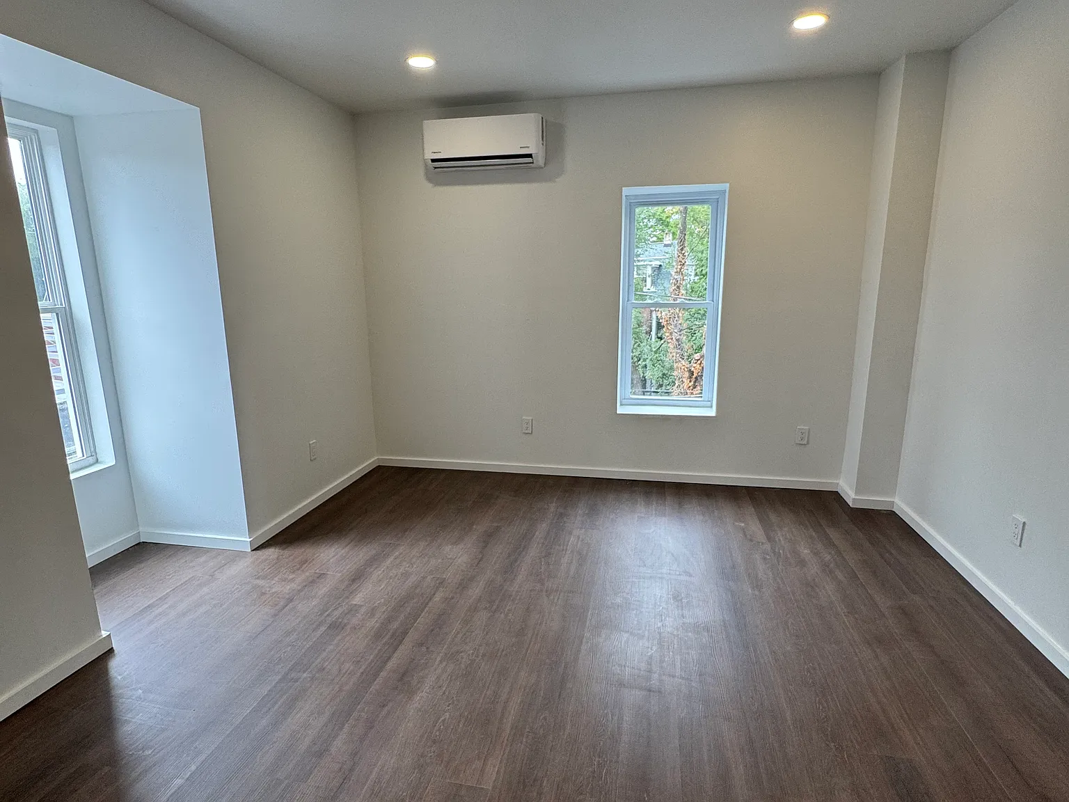 2 bed, $1,695 — Photo 4