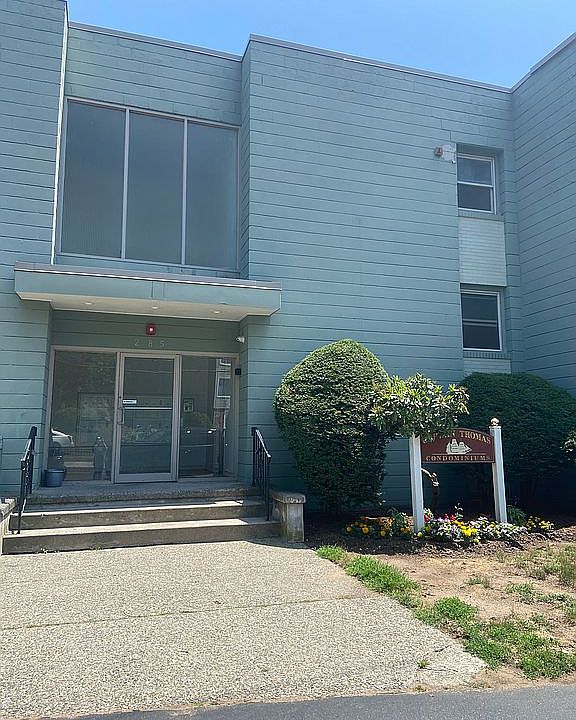 1st image of 285 Savin Ave APT C6