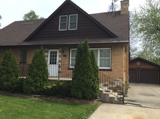 8111 Leamington Ave, Burbank, IL 60459