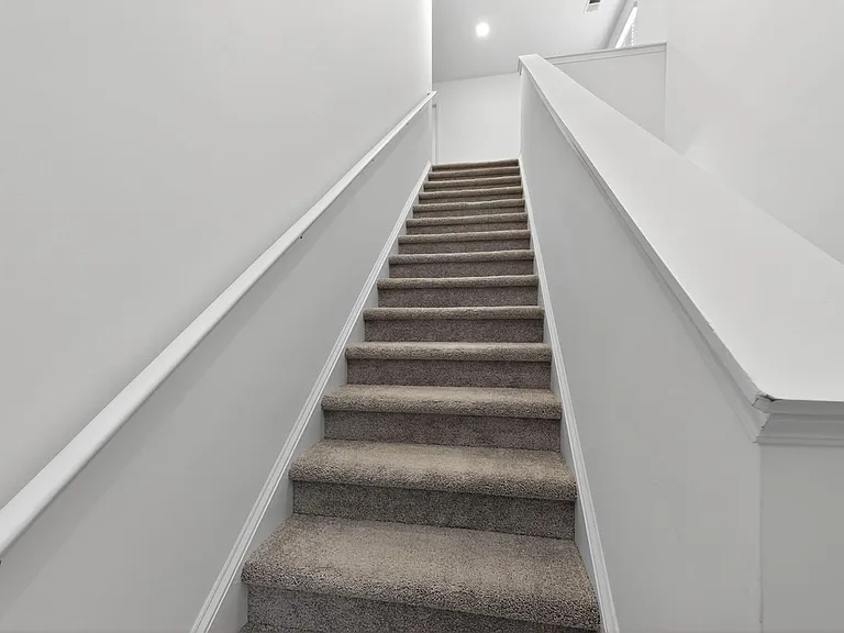 8308 Hunters Grove Rd — Photo 9