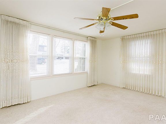 4th image of 4917 N Edgebrook Dr