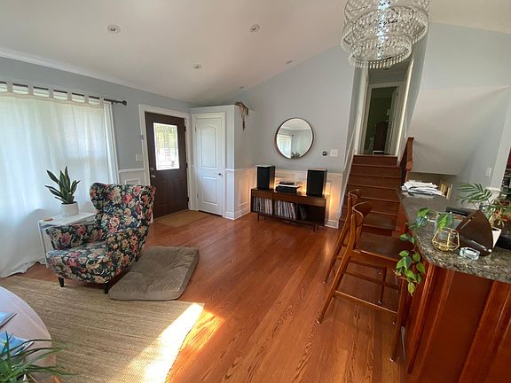 5th image of 9801 S Mansfield Ave