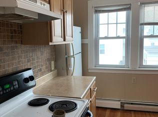 1228 Narragansett Blvd APT 2, Cranston, RI 02905