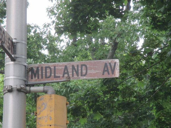5th image of 106 Midland Ave