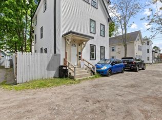 7 Pleasant Ter, Worcester, MA 01609