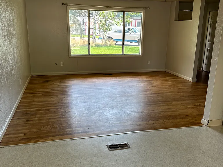 3605 W Moore St — Photo 2