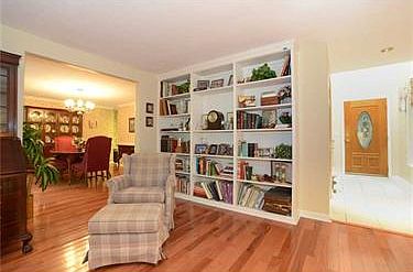 3rd image of 3060 Hartswood Dr