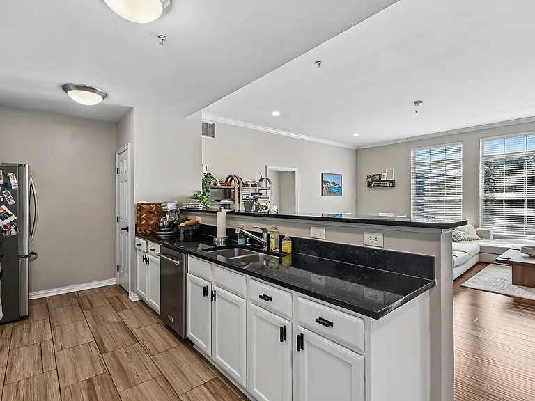 2305 Worthington St #315 — Photo 1