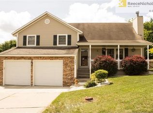 1005 SW Foxtail Dr, Grain Valley, MO 64029