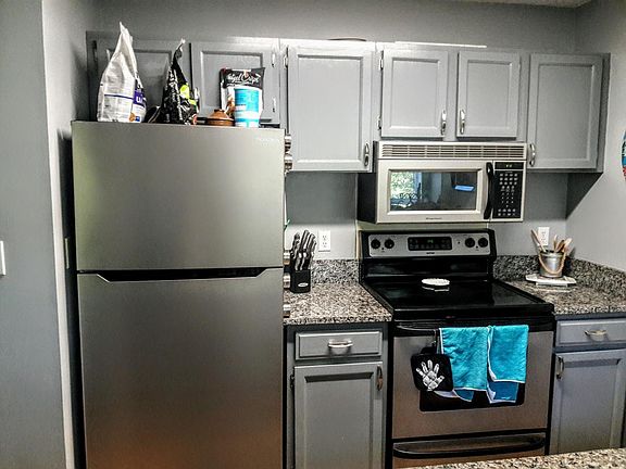 Stainless appliances