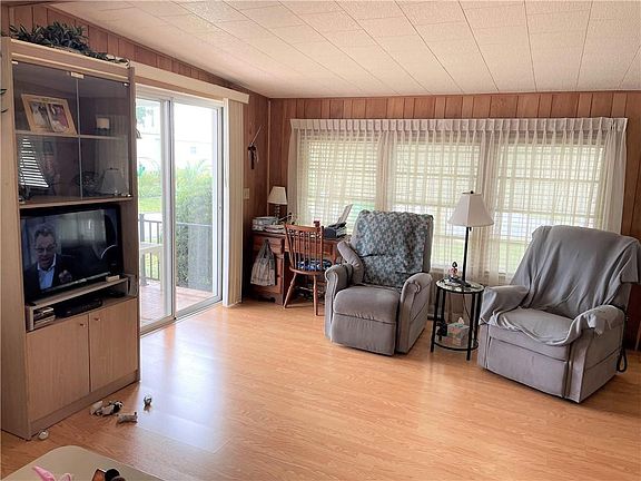 2nd image of 8551 SW 19th Street