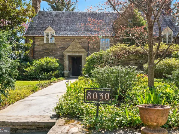 8030 Navajo St, Philadelphia, PA 19118