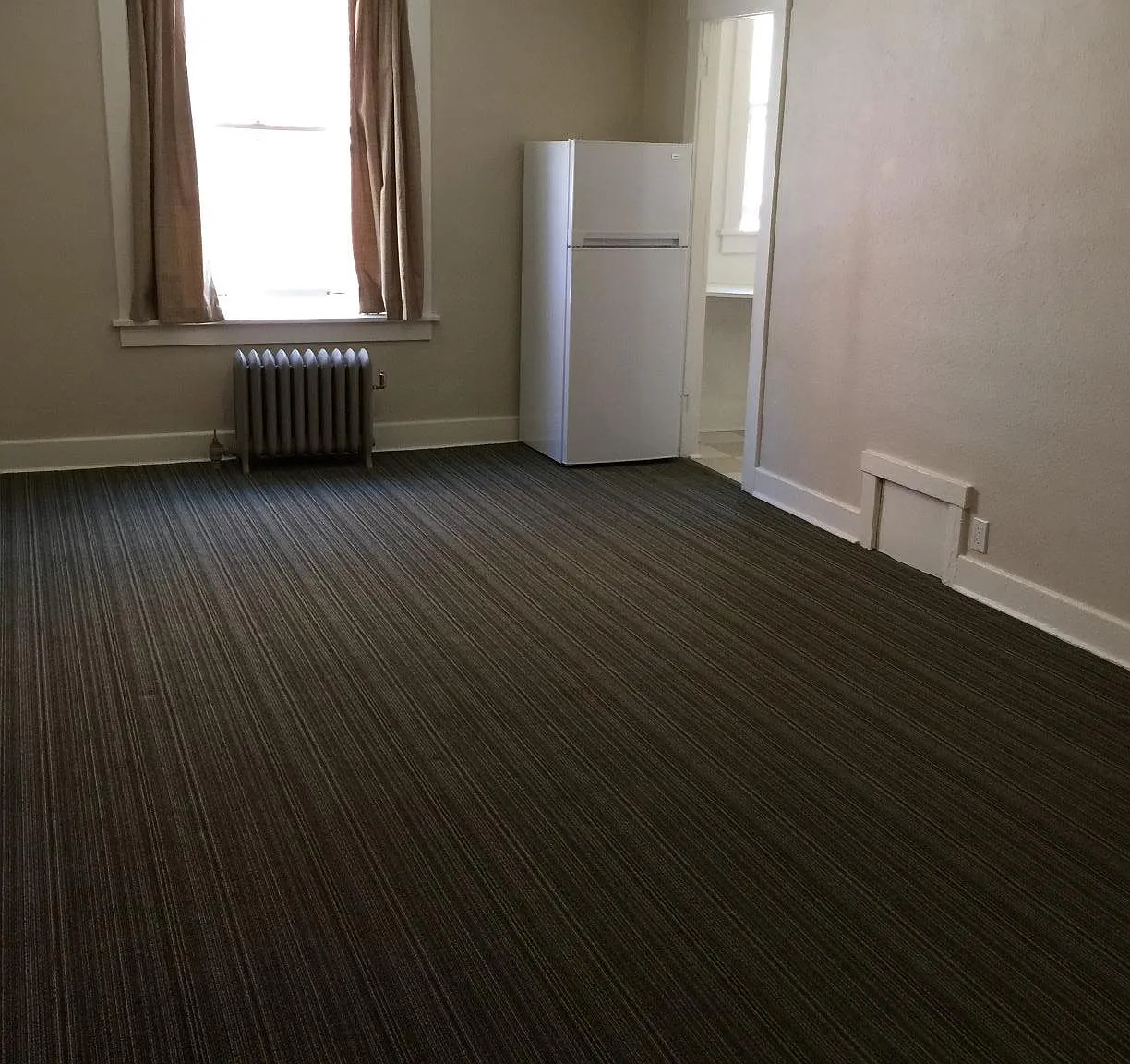 Studio, 321 sqft, $825 — Photo 1