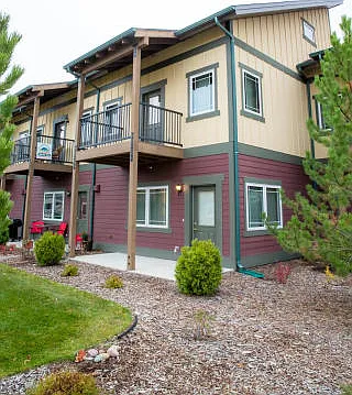 Furnished 2 Bedroom With Loft, 2.5 Bathroom Condo — Photo 3