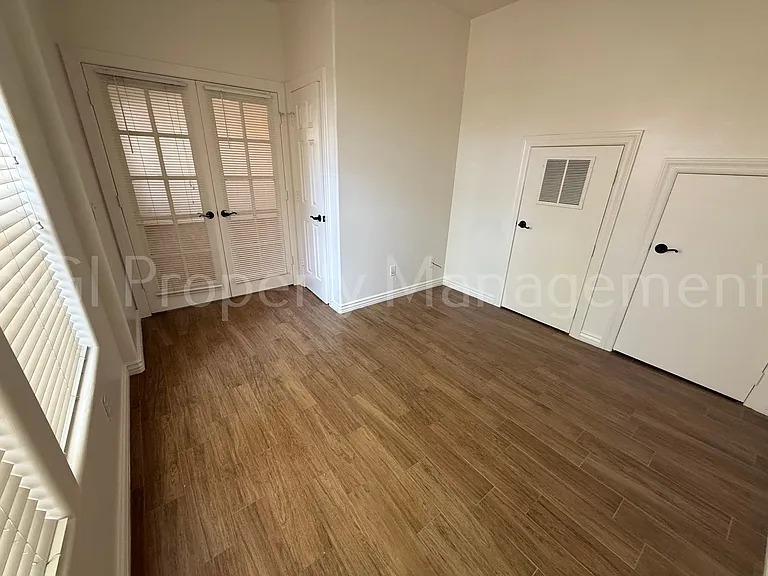 942 S Ash Ave #108 — Photo 6