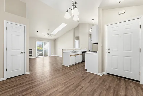 Oasis Apartments Photo 1