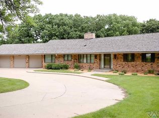 816 E Tomar Pl, Sioux Falls, SD 57105