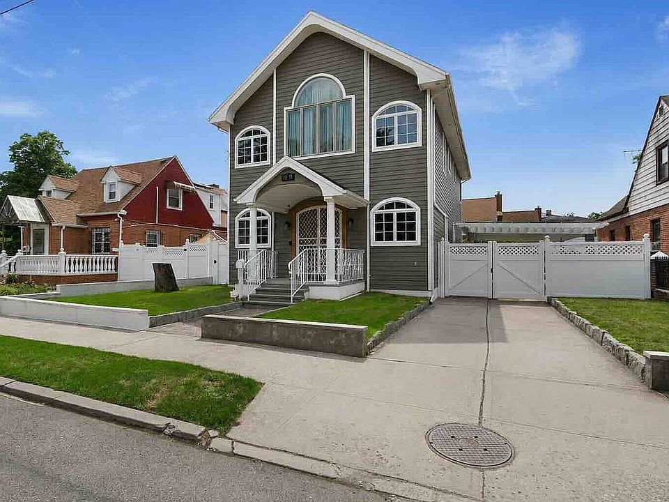 1st image of 1011 Bay 24th St