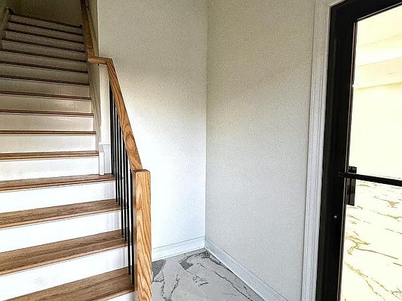 3rd image of 218-220 Kearny Ave #3