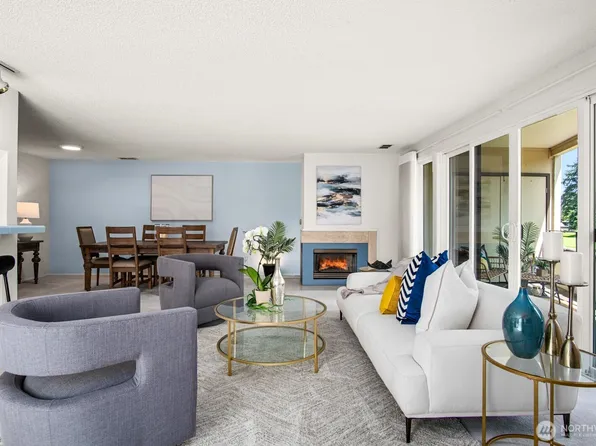 16929 Inglewood Road NE #C201, Kenmore, WA 98028