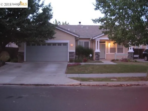 707 Thompsons Dr, Brentwood, CA 94513