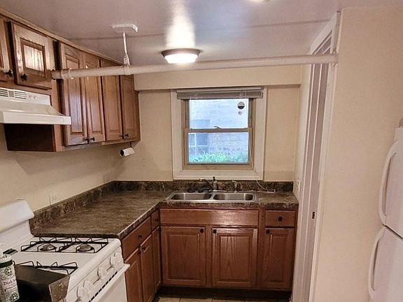 4th image of 5531 N Linder Ave #G
